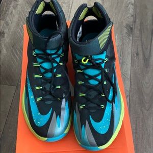 Nike zoom hyperrev size 13